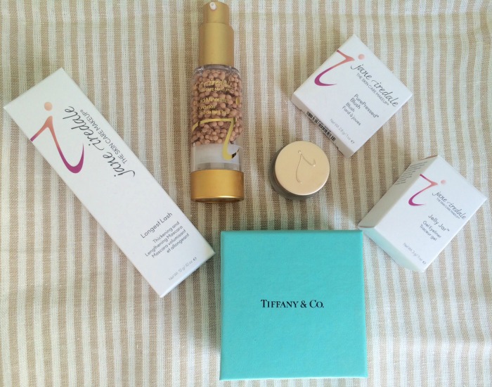Mother's Day Gift Idea: Jane Iredale Makeup and Tiffany Necklace // Toronto Beauty Reviews